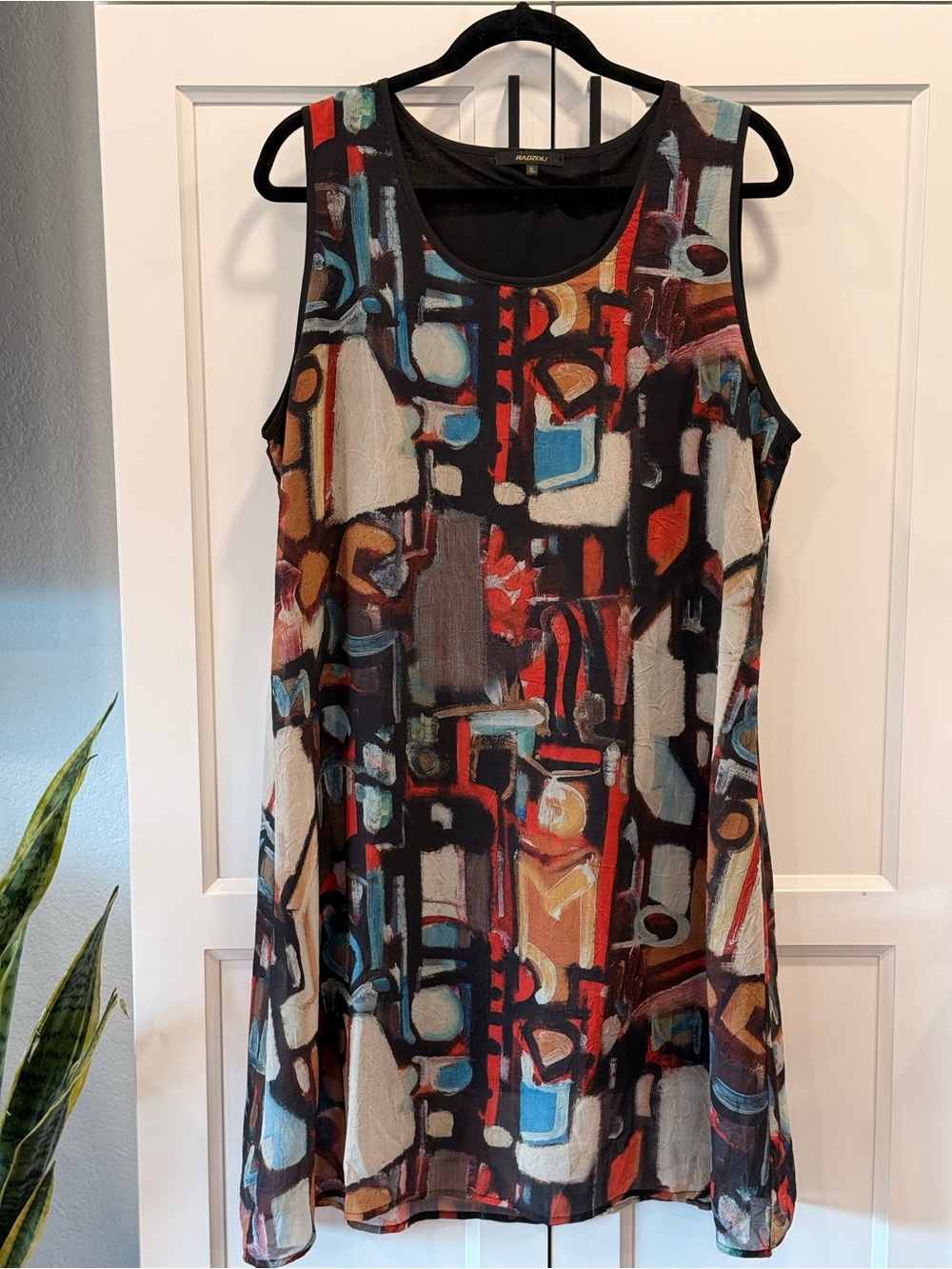 Abstract Print Sleeveless Shift Dress - Black Multi